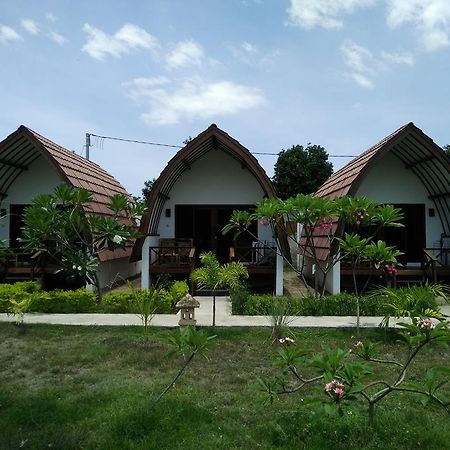 Gili Glamours Bungalows Hotel Gili Air Exterior foto